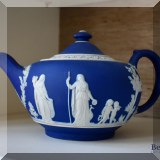 P03. Wegwood jasperware teapot. 